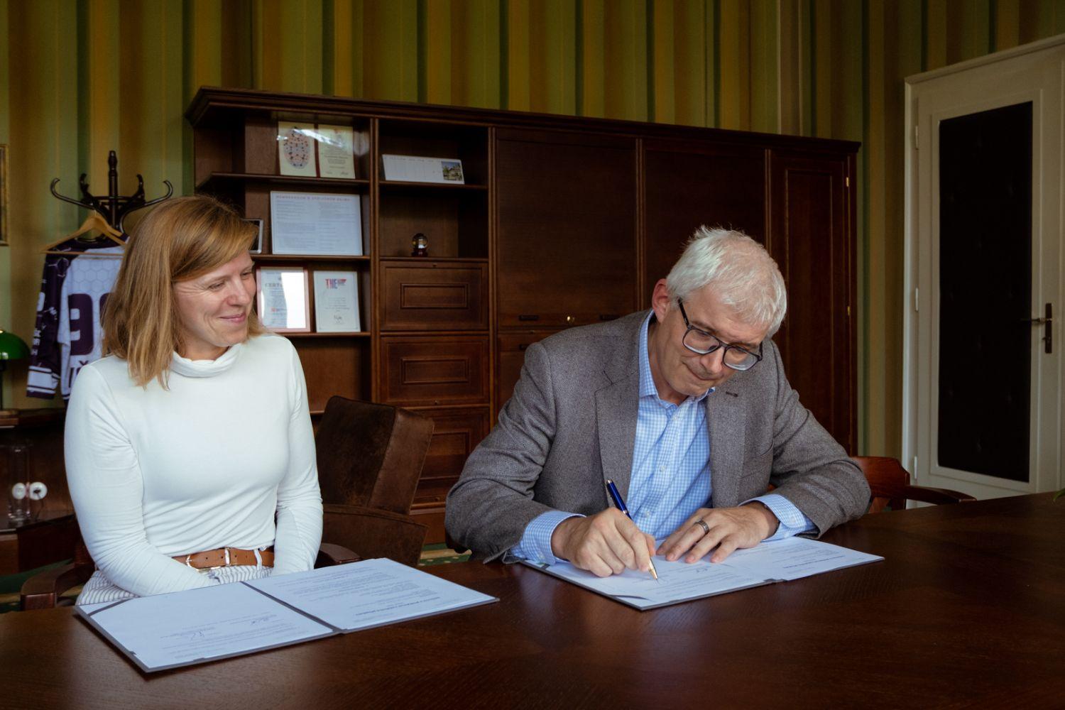 Chemická centra získala podporu Nadace Experientia